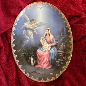 90s Vintage Bradford Exchange Collector's Plate
The Nativity by Hector Garrido